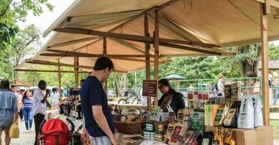 Recomendações para comercialização de alimentos nas feiras livres, sacolões e varejistas