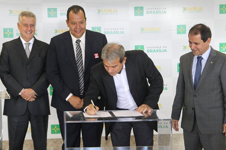 Palácio do Buriti, Brasília (DF). Plano assinado em 16 de novembro. Foto: Toninho Tavares/Agência Brasília