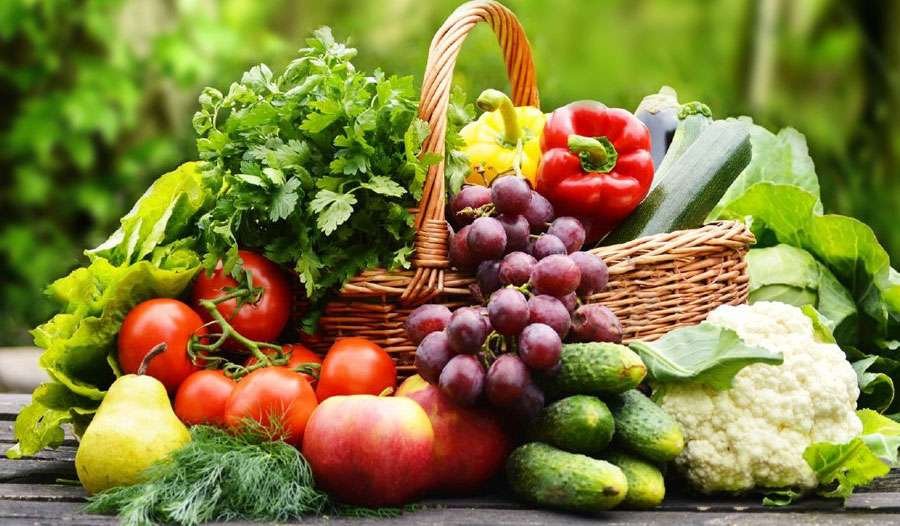 No aplicativo &eacute; poss&iacute;vel comprar um kit padr&atilde;o com diversos alimentos org&acirc;nicos por R$ 53,10 (Imagem: Reprodu&ccedil;&atilde;o/Plural)