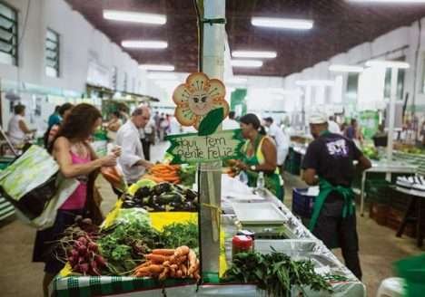Em São Paulo, feira de produtos orgânicos é realizada no Parque da Água Branca